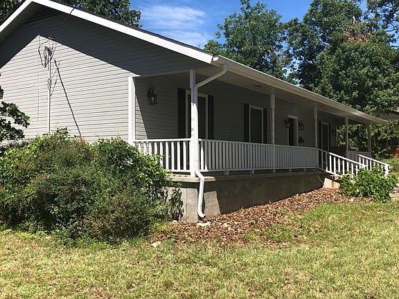 2nd image of 602 Live Oak St