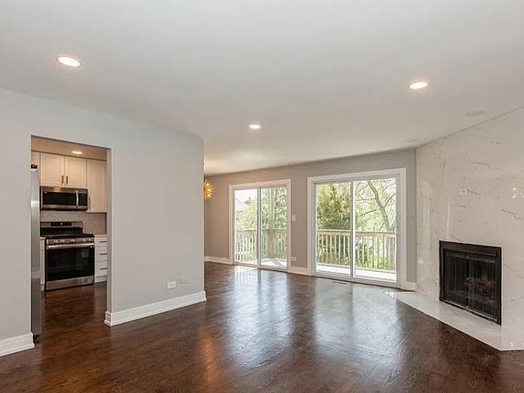 3rd image of 12 Wake Robin Ct APT 101