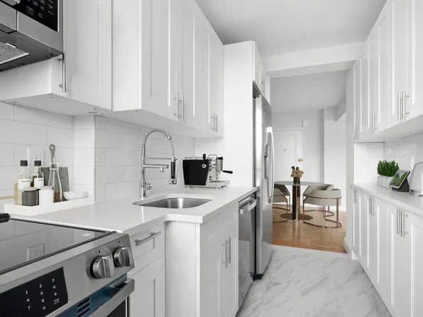 100 Riverside Drive image 6 of 14