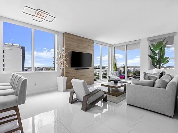 2nd image of 315 NE 3rd Avenue #1001