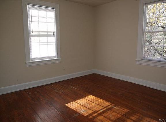 4th image of 210 W Roanoke St #2