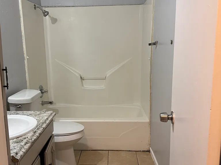 817 E Kearney St — Photo 11