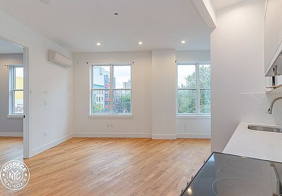 3rd image of 2149 Bergen St #3C