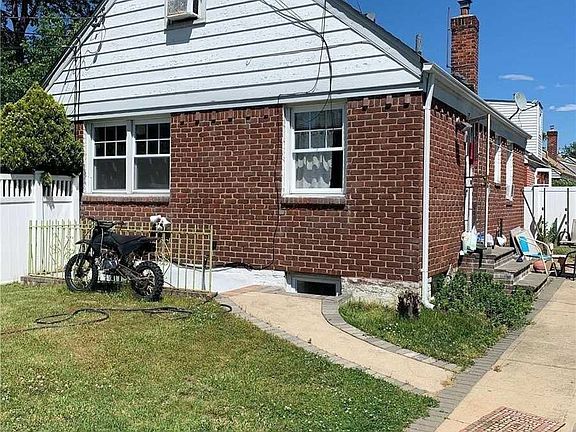 3rd image of 712 Macon Pl
