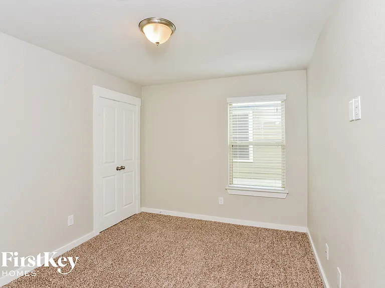 10518 Rosalina Loop — Photo 9