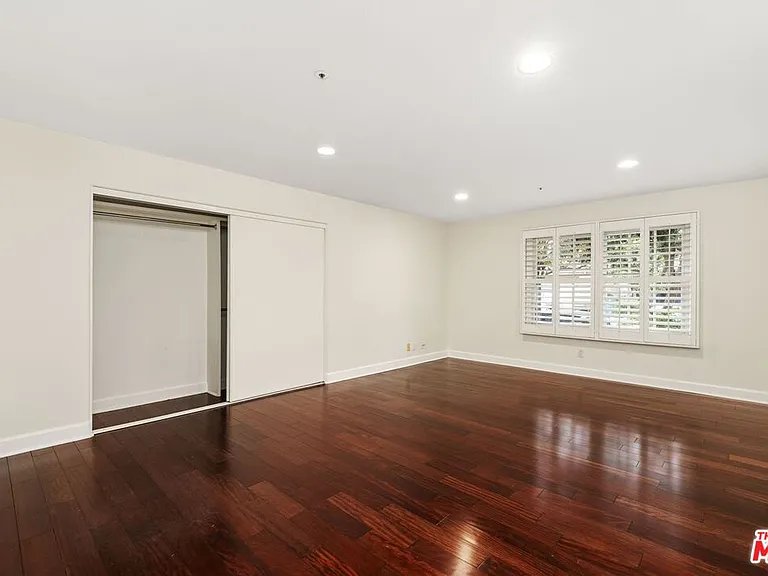 11815 Folkstone Ln — Photo 30