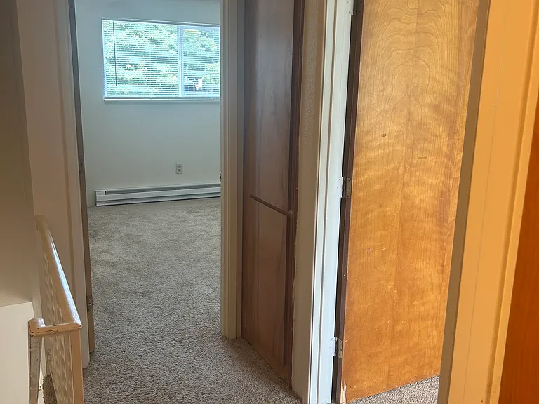 380 SW Tunison Ave #2-4 — Photo 10