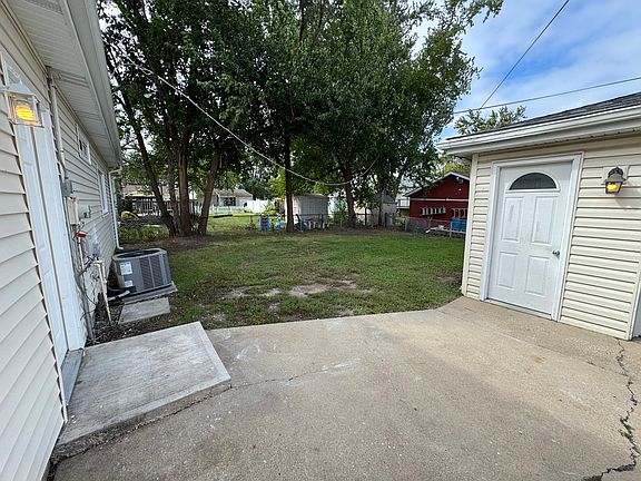 4th image of 422 Haller Ave
