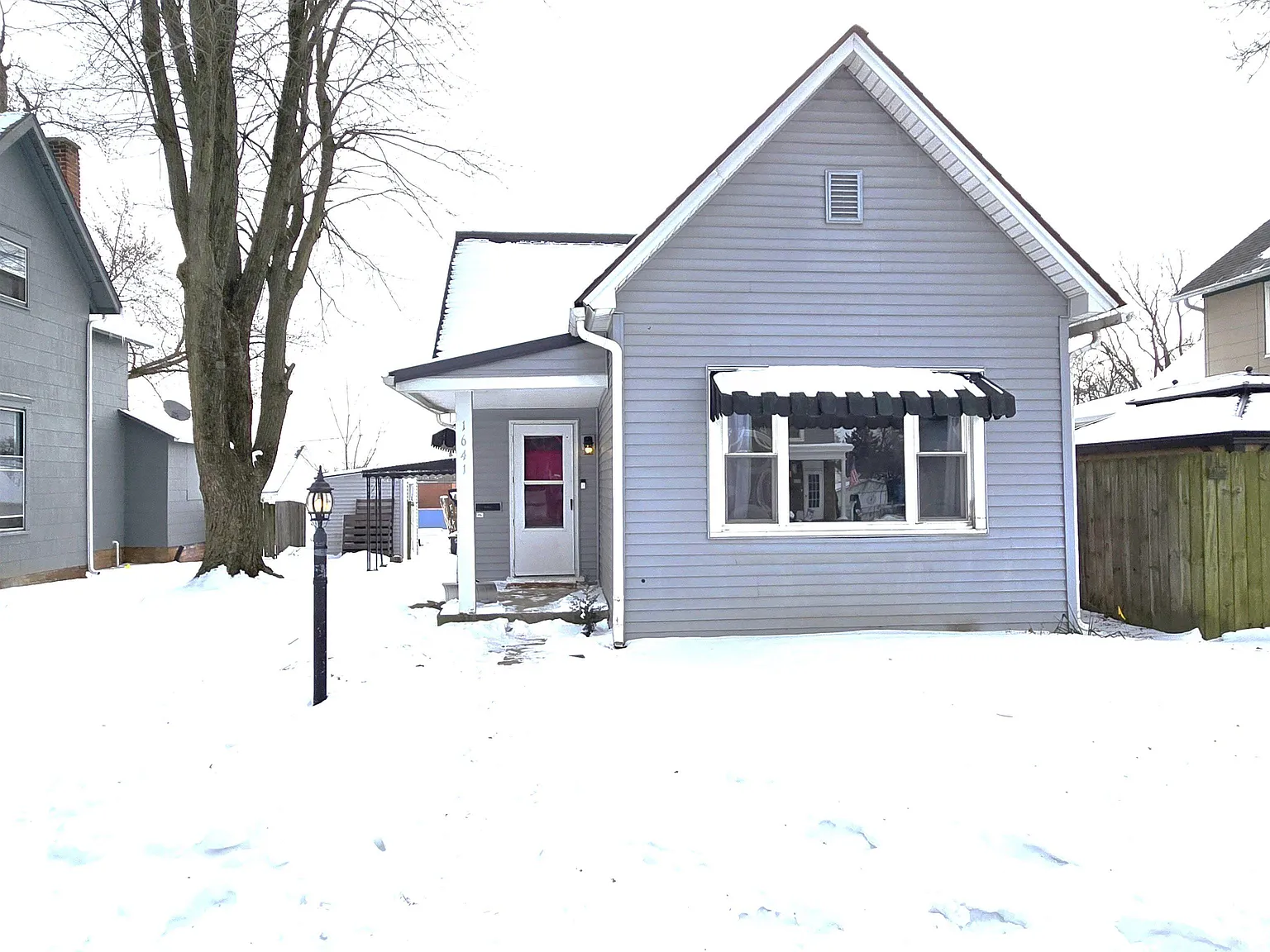 1641 Howell St photo 1
