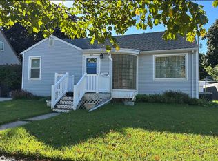 327 Lincoln Ave, Iowa Falls, IA 50126