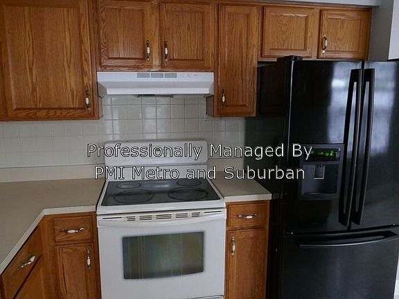 5th image of 2033 Oxford Ct