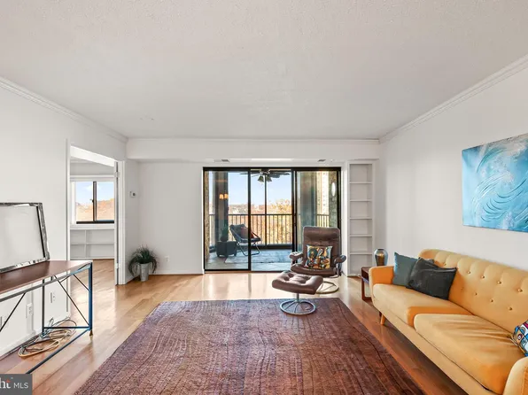 5902 Mount Eagle Dr APT 801, Alexandria, VA 22303