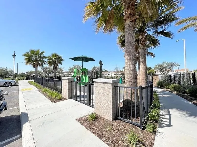 1213 Reef Ln #1 — Photo 22