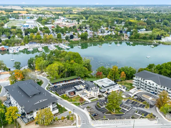 17 Cleave Ave #205, Prince Edward County, ON K0K 2T0