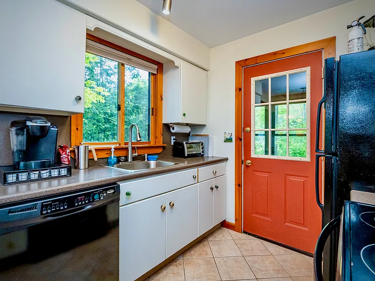 7258 E Beach Dr — Photo 11