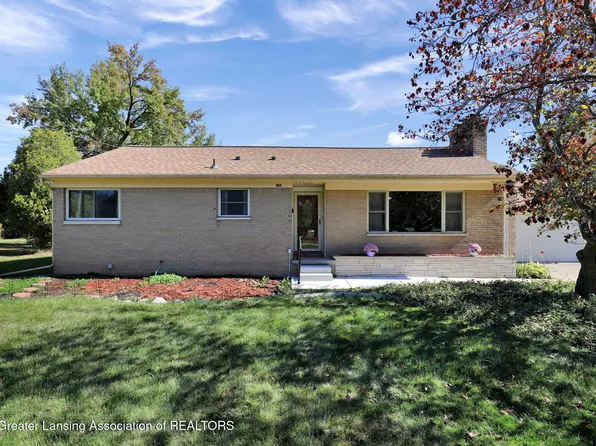 2206 Kuerbitz Dr, Lansing, MI 48906