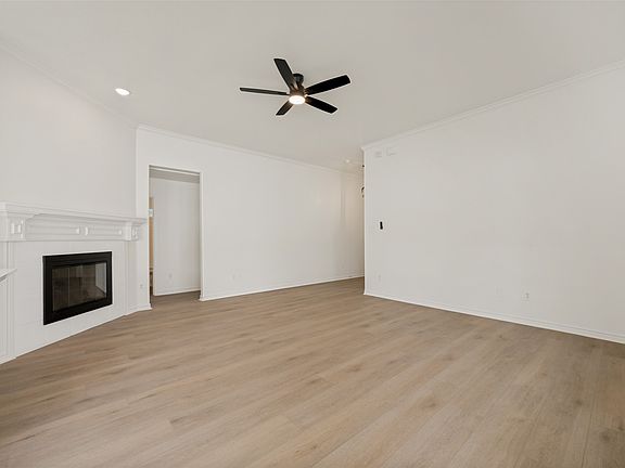 3rd image of 1128 Cotton Exchange Dr