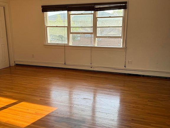 3rd image of 3 Dalton Ave Floor 2