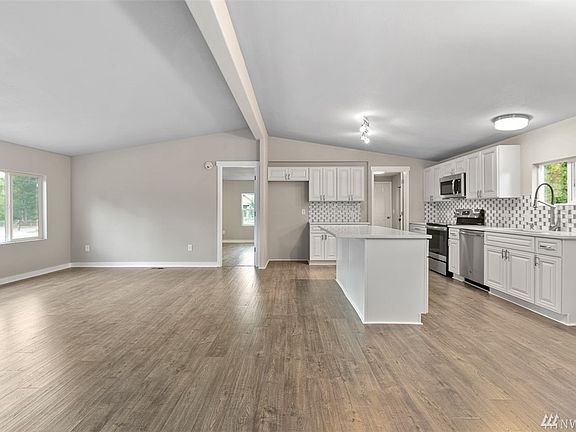 5th image of 18810 SE 299th Pl