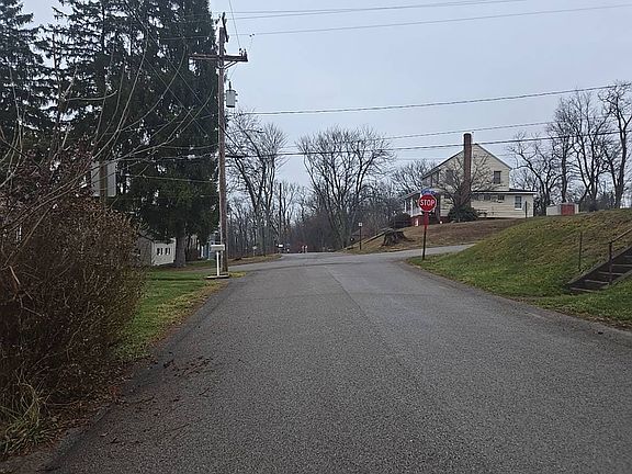 4th image of 778 Elk Ave