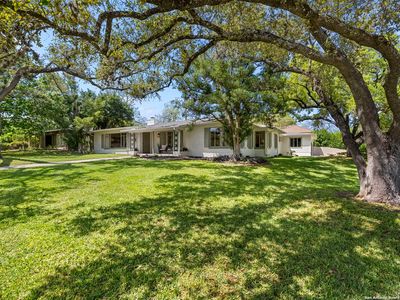 1075 Wiltshire, Terrell Hills, TX, 78209