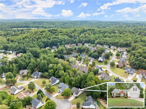 4061 Deerlope Ct, Gainesville, GA 30506