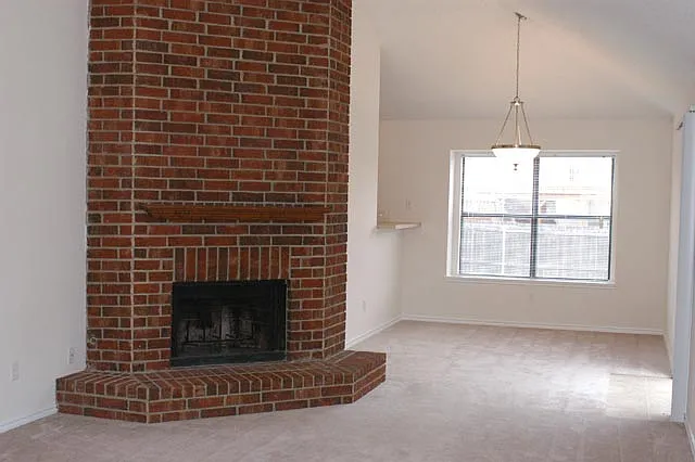 3 bed, 1410 sqft, $2,125 — Photo 3