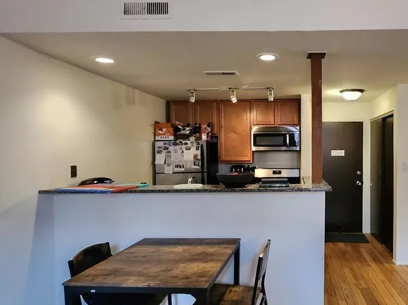 1050 W Dickens Ave APT 9, Chicago, IL 60614