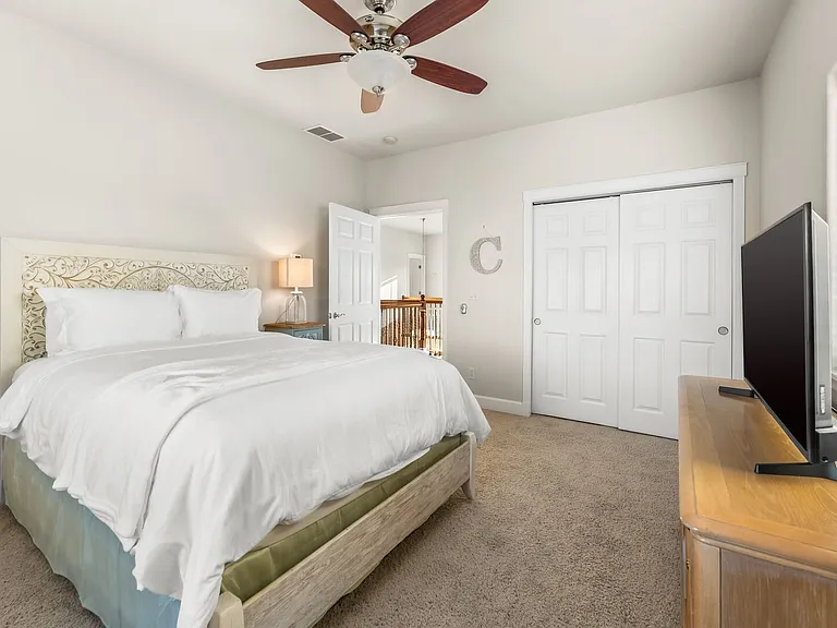 Equinox Dr — Photo 8