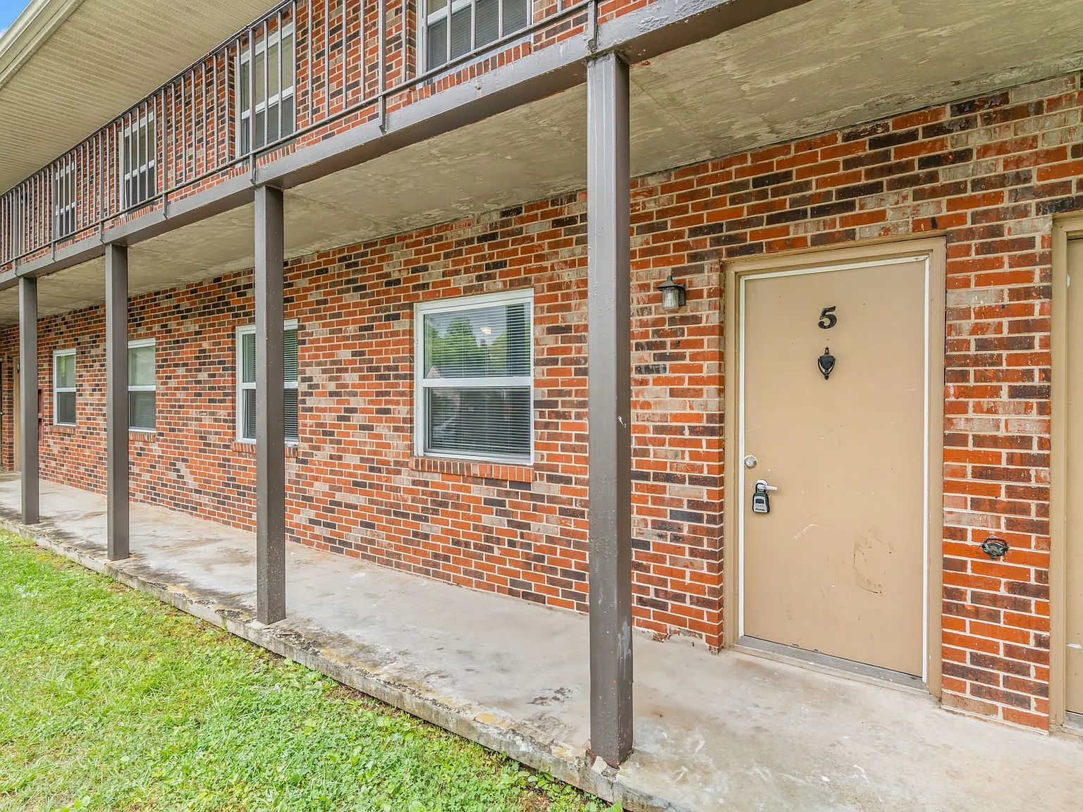 (ACHHD) 2716 Holbrook Drive Apts (12 Units) - 5 — Photo 2