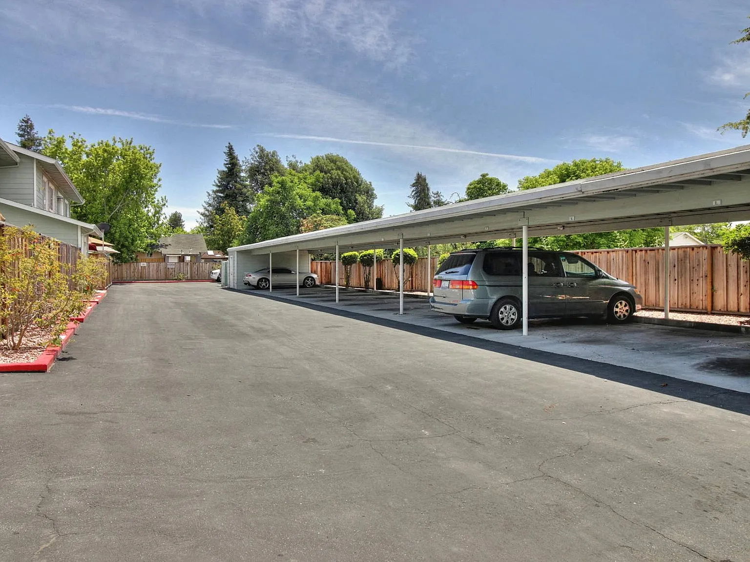 2 bed, 750 sqft, $2,825 — Photo 4