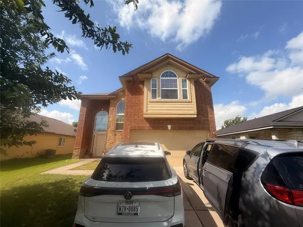 124 Langtry Ln, Jarrell, TX 76537