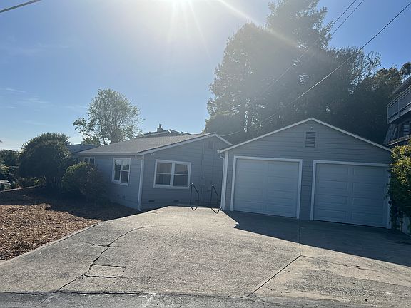 1+ Car Detached Garage