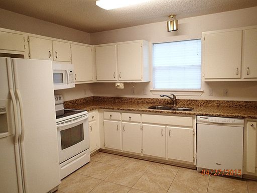 3rd image of 522 Rush Park Cir