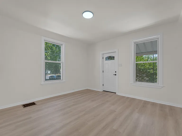 1719 Kings Hwy #A — Photo 13