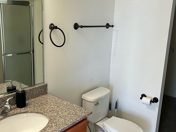 5th image of 1201 Townhouse Dr