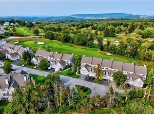 8 Turnberry Ct, Monroe, NY