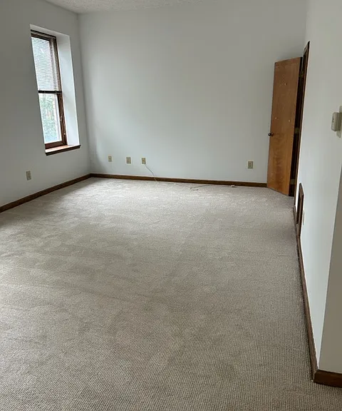 687 N High St #2E — Photo 6