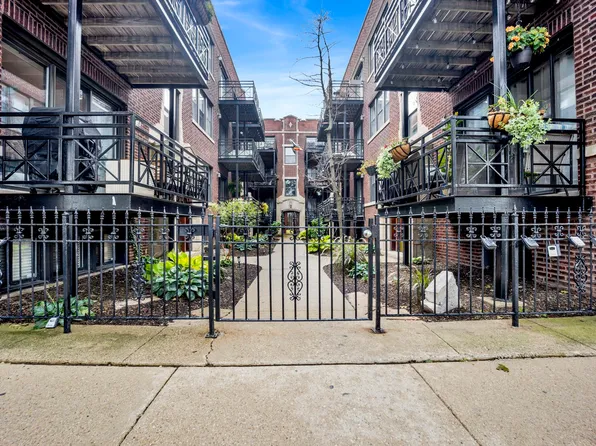 1133 W Grace St APT G, Chicago, IL 60613