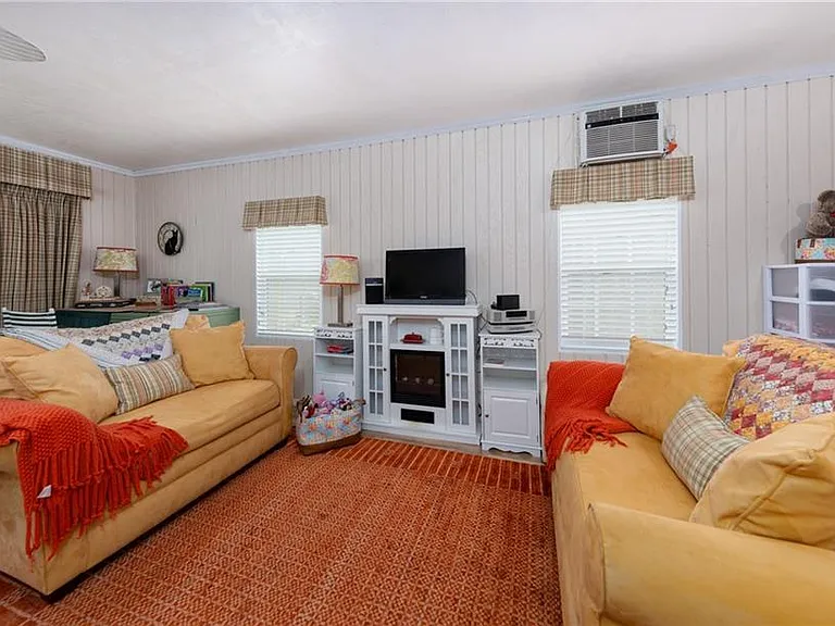 33518 Colorado St — Photo 6