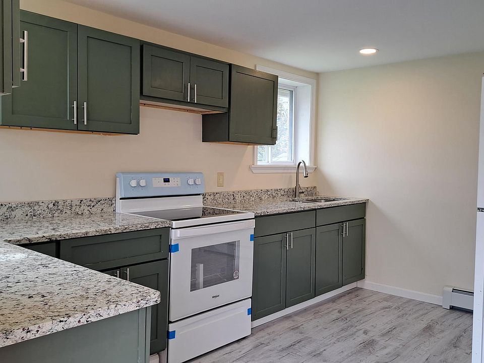 Kitchen, view from entry door