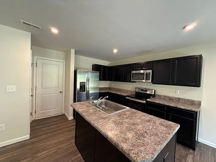 4208 Bowline Dr — Photo 5