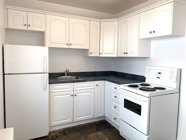 10033 111th St NW #A0303