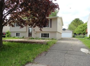 2539 Carla Ln NW, Rochester, MN 55901