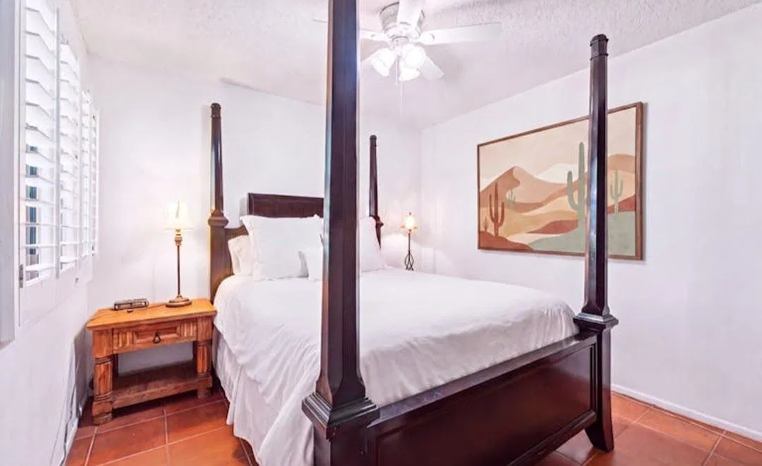 3 bed, 3.0 bath, 1400 sqft, $3,697 — Photo 3