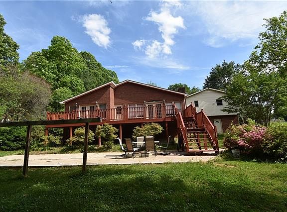 2nd image of 3930 Countryside Ln