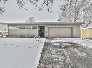 1321 SW Burnett Rd, Topeka, KS 66604