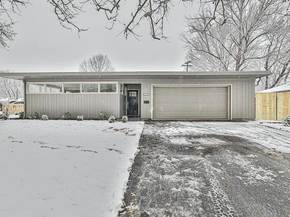 1321 SW Burnett Rd, Topeka, KS 66604