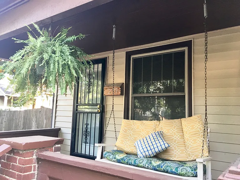 277 E Mithoff St — Photo 2