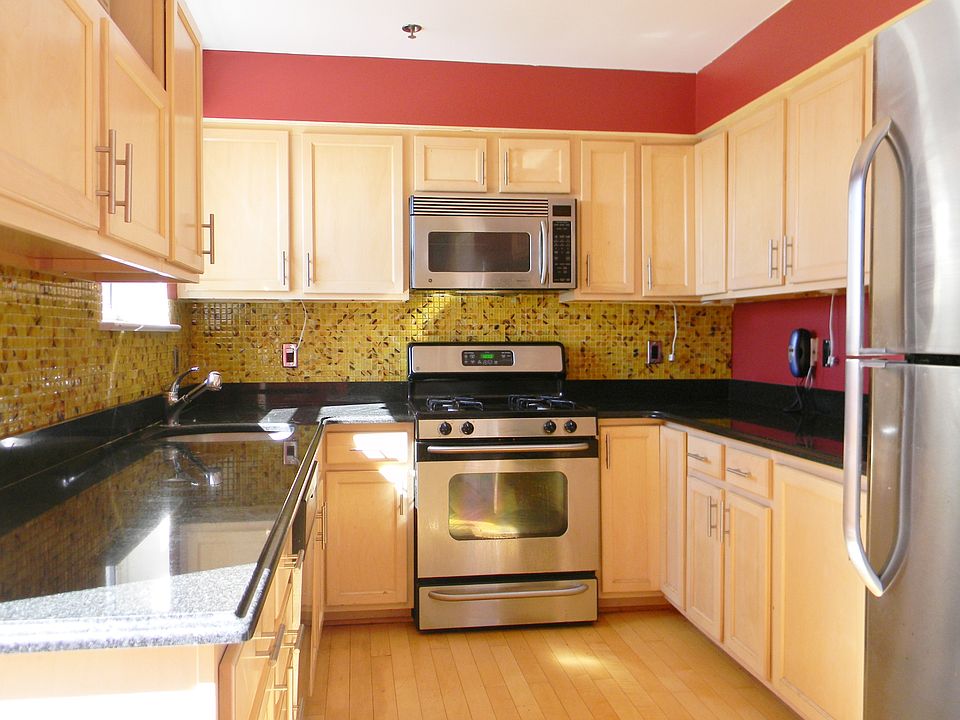 1st image of 70 S Munn Ave APT 1106